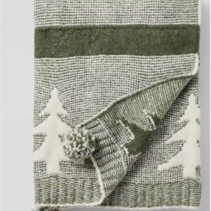 New with tags Studio McGee Chunky Tree Throw with Tassels